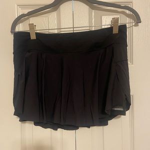 Lululemon Quick Pace Skirt (13”) in black